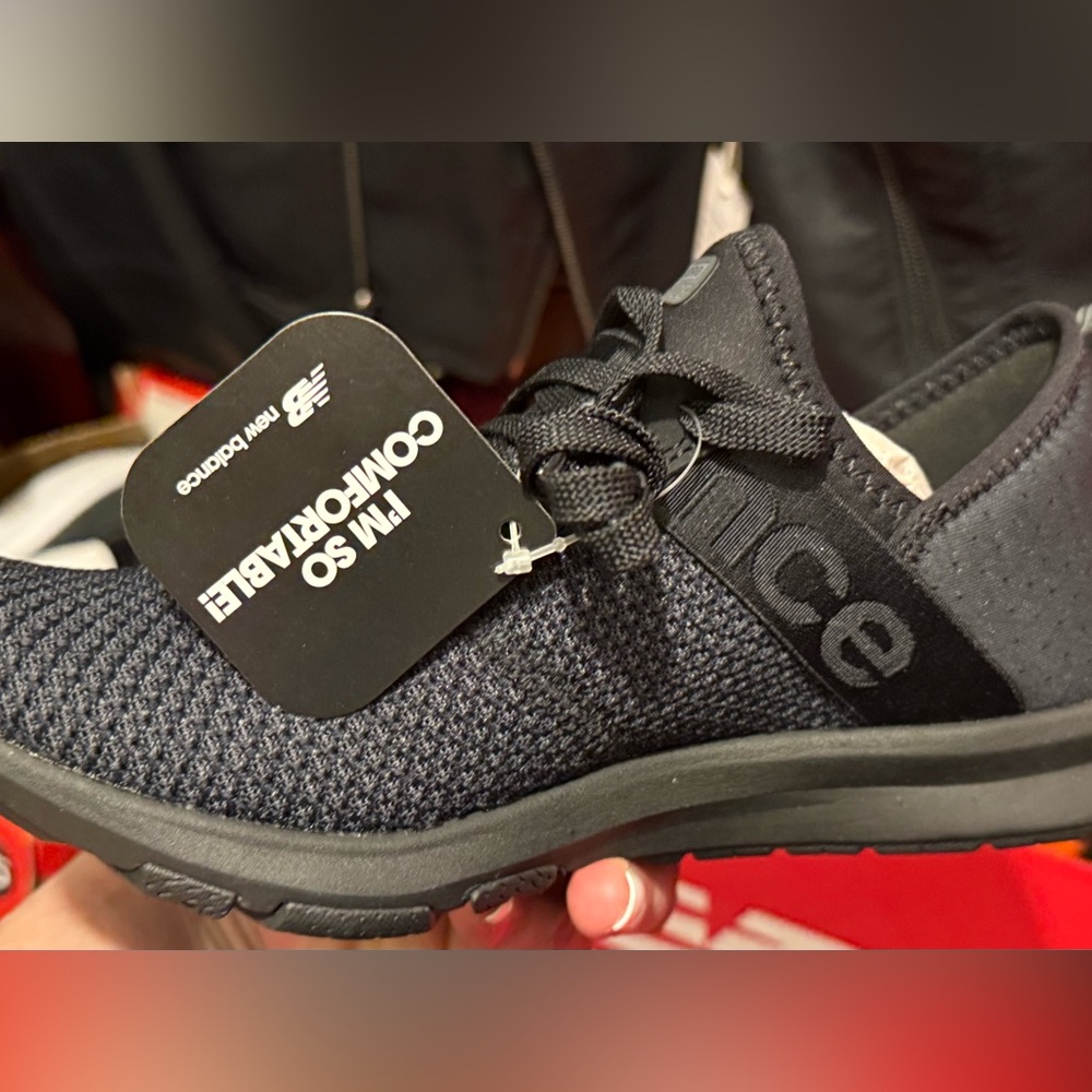 New Balance Black WXNRGSK Sneakers - Picture 4 of 7